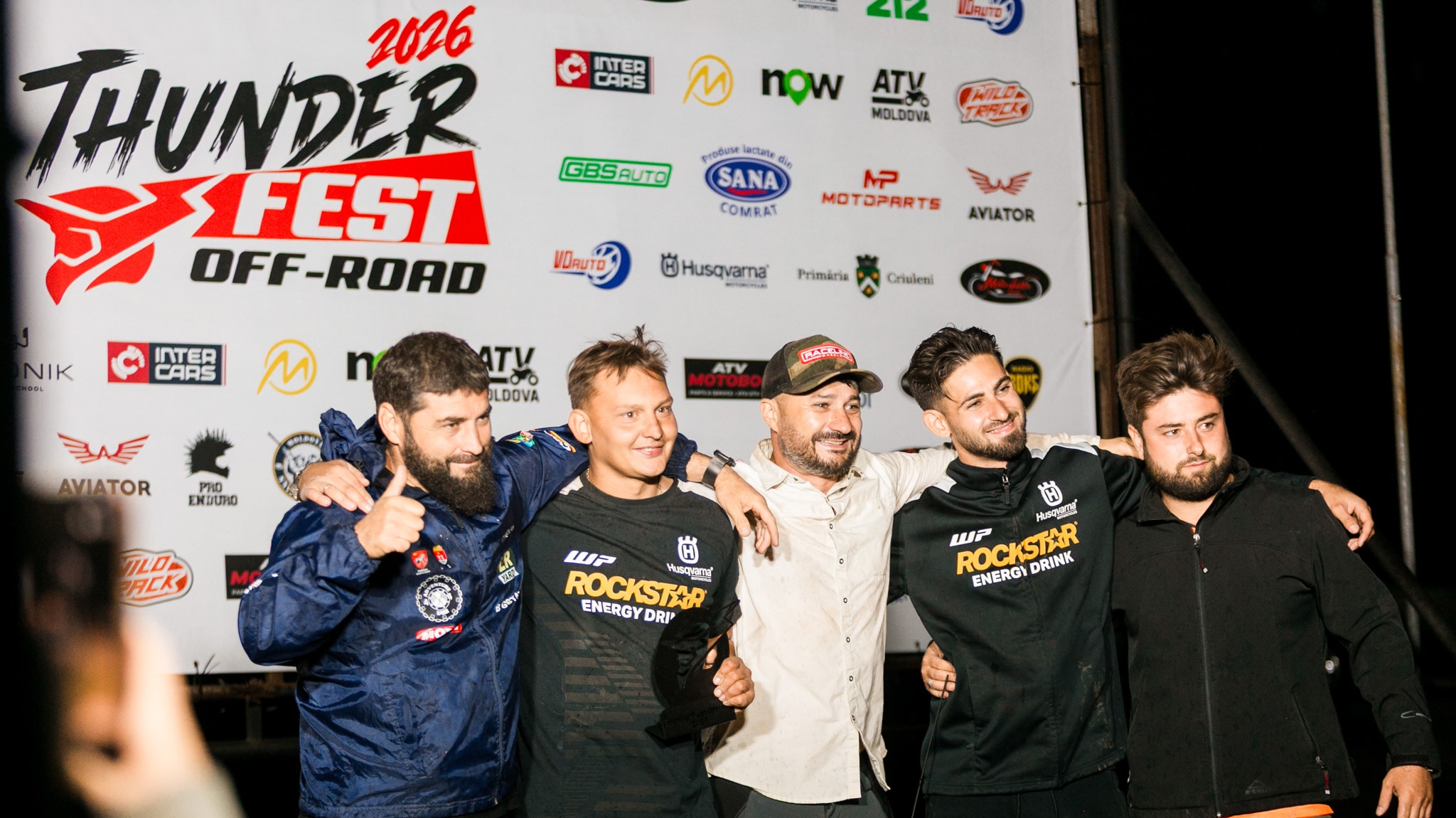 Команда Thunder Fest на сцене награждения, 2026